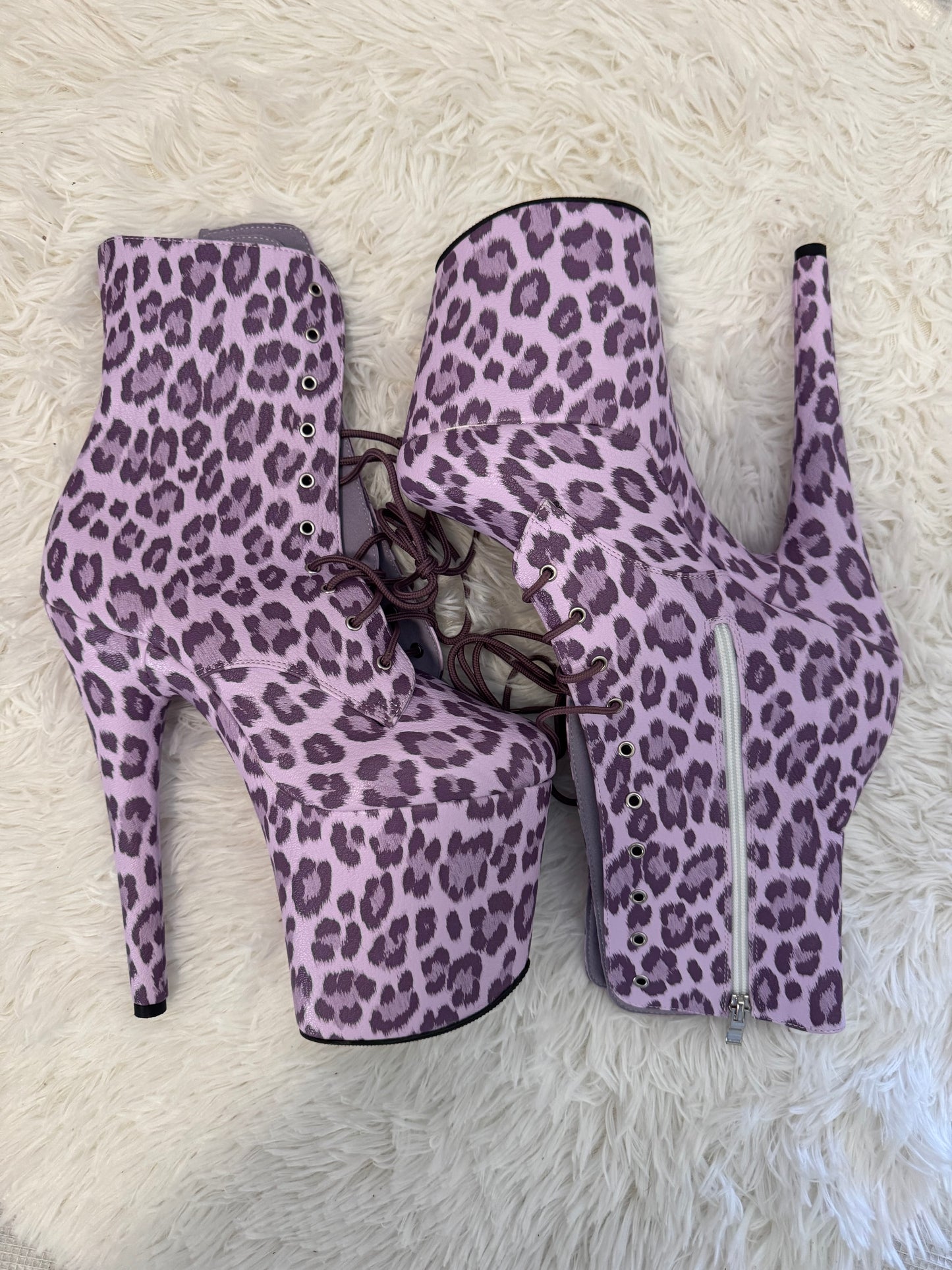 Lilac Cheetah